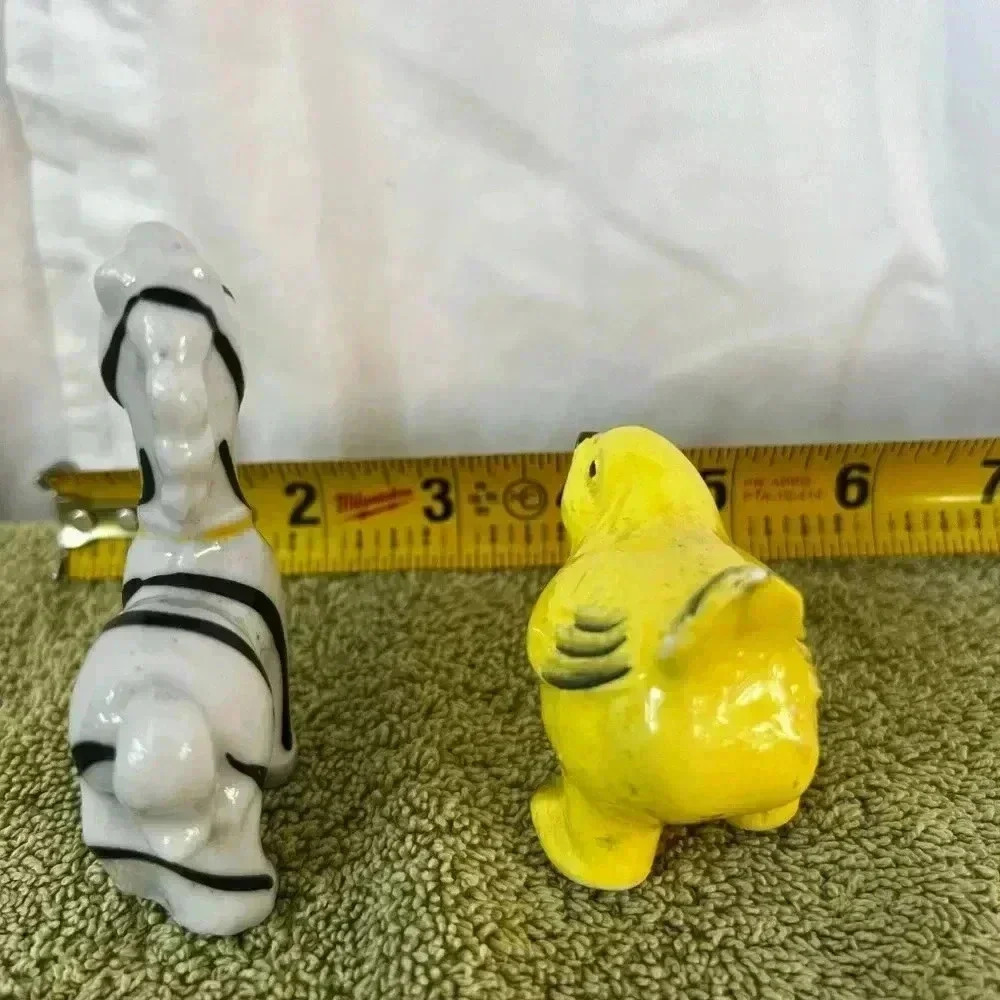 Set of 2 Vintage Japanese Chalkware Figurines Yellow Chick & Zebra With Bell - Picture 5 of 5